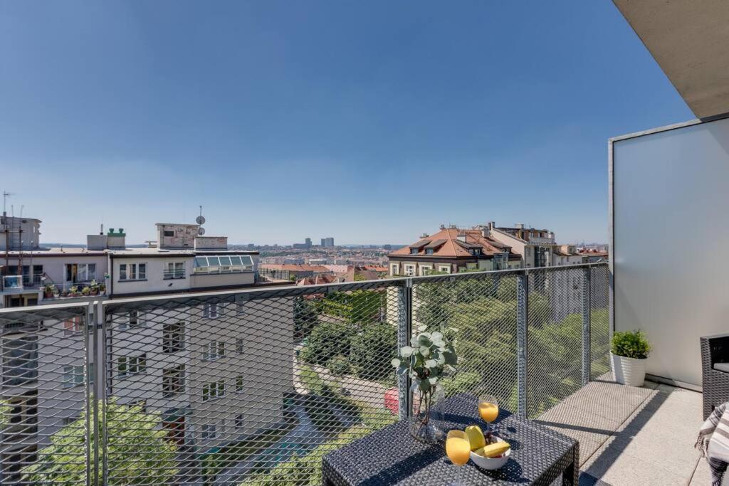 JT's Apartments Korunní str. Praha Exteriér fotografie