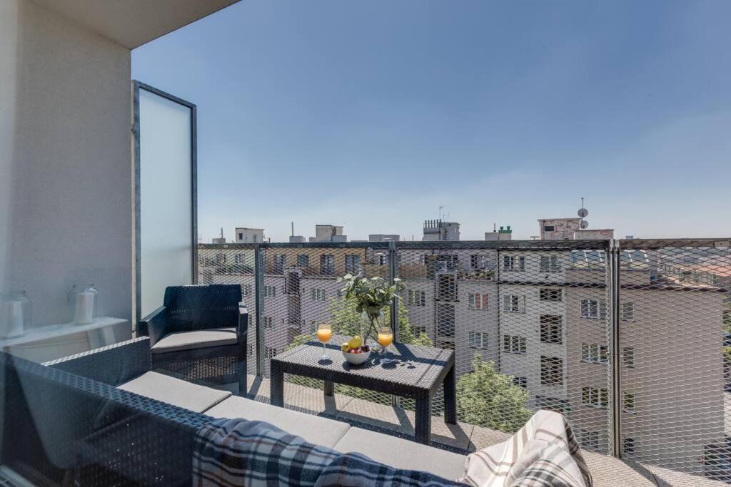 JT's Apartments Korunní str. Praha Exteriér fotografie