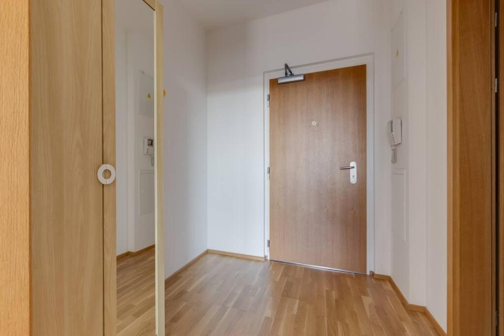 JT's Apartments Korunní str. Praha Exteriér fotografie