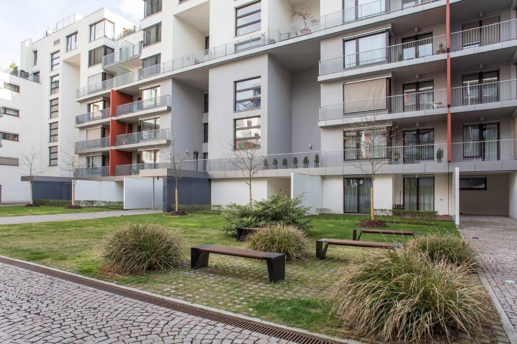 JT's Apartments Korunní str. Praha Exteriér fotografie