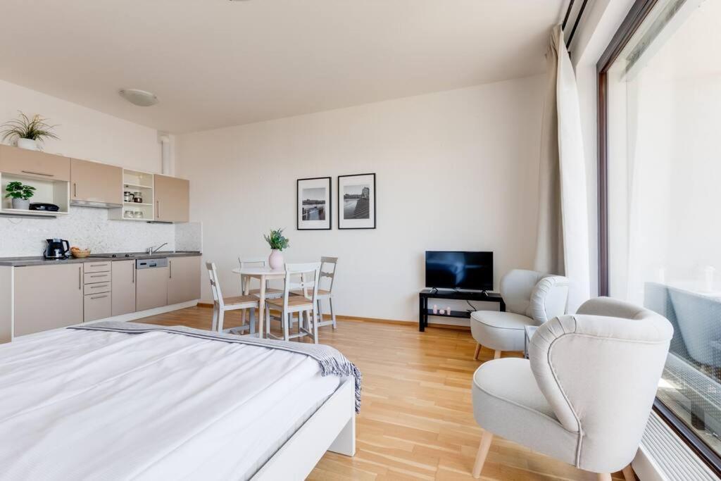 JT's Apartments Korunní str. Praha Exteriér fotografie